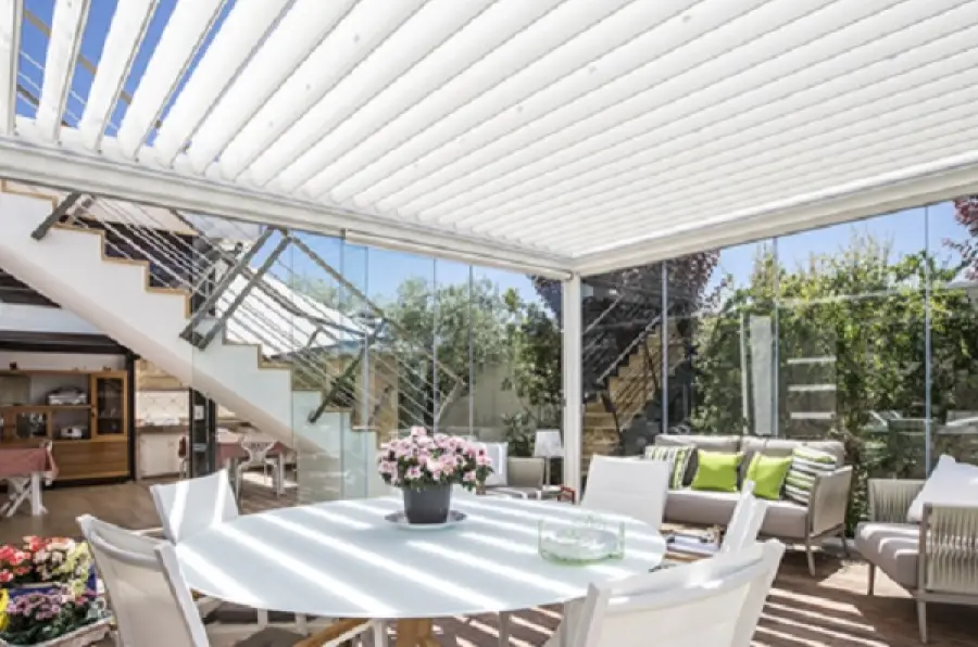 La pergola bioclimatica: una stanza in più all’aperto e eco-friendly