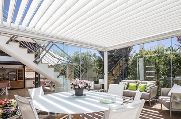 La pergola bioclimatica: una stanza in più all’aperto e eco-friendly